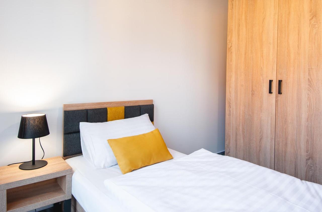 Aparthotel Gostyn Εξωτερικό φωτογραφία